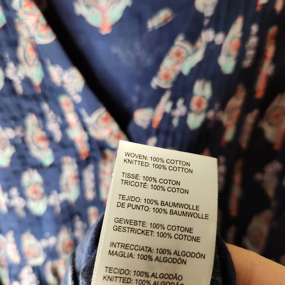 Maeve Anthropologie Bailee Pleated Sleeveless Top Button Front Blouse Navy sz Sm - Picture 3 of 4